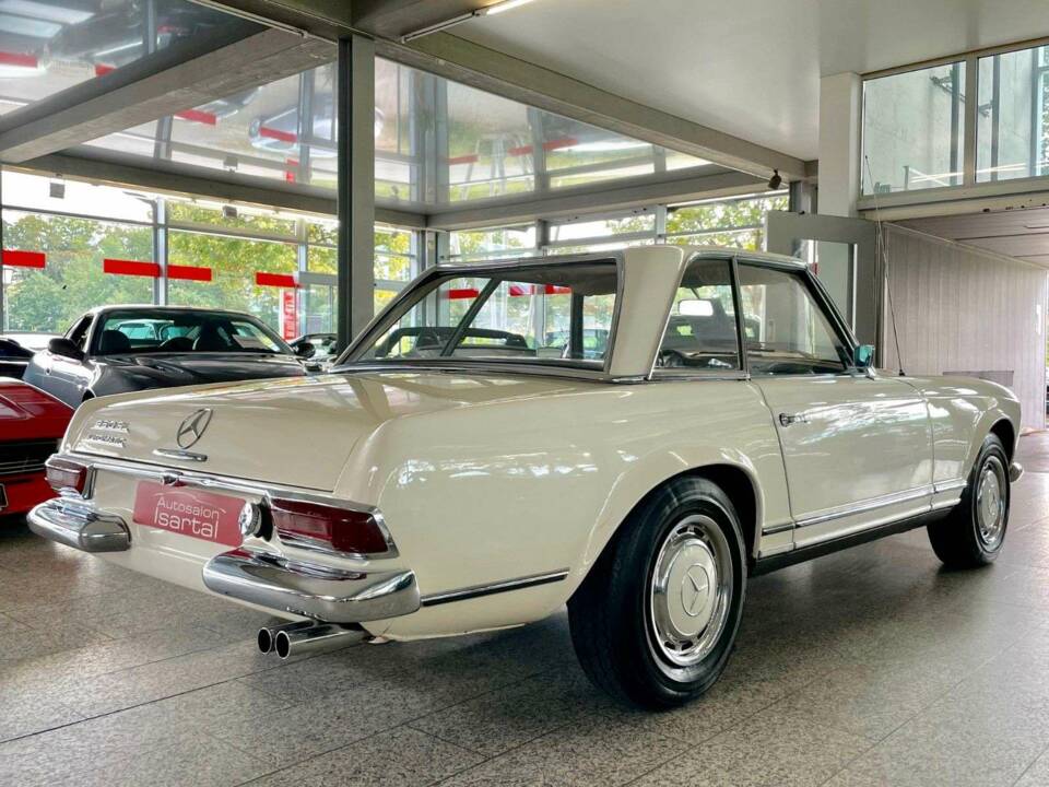 Image 5/20 of Mercedes-Benz 250 SL (1967)