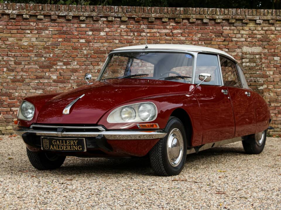 Image 14/50 de Citroën DS 21 (1971)
