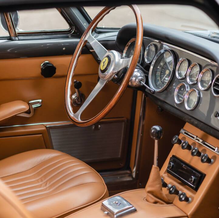 Bild 13/16 von Ferrari 250 GTE (1963)