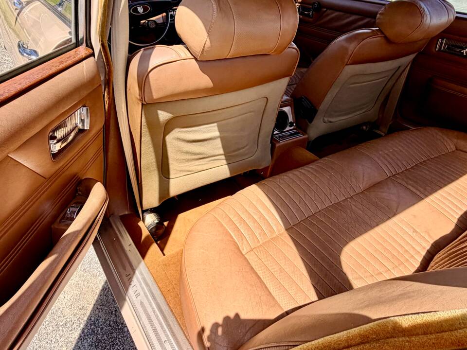Bild 14/17 von Jaguar XJ 6 2.8 (1971)