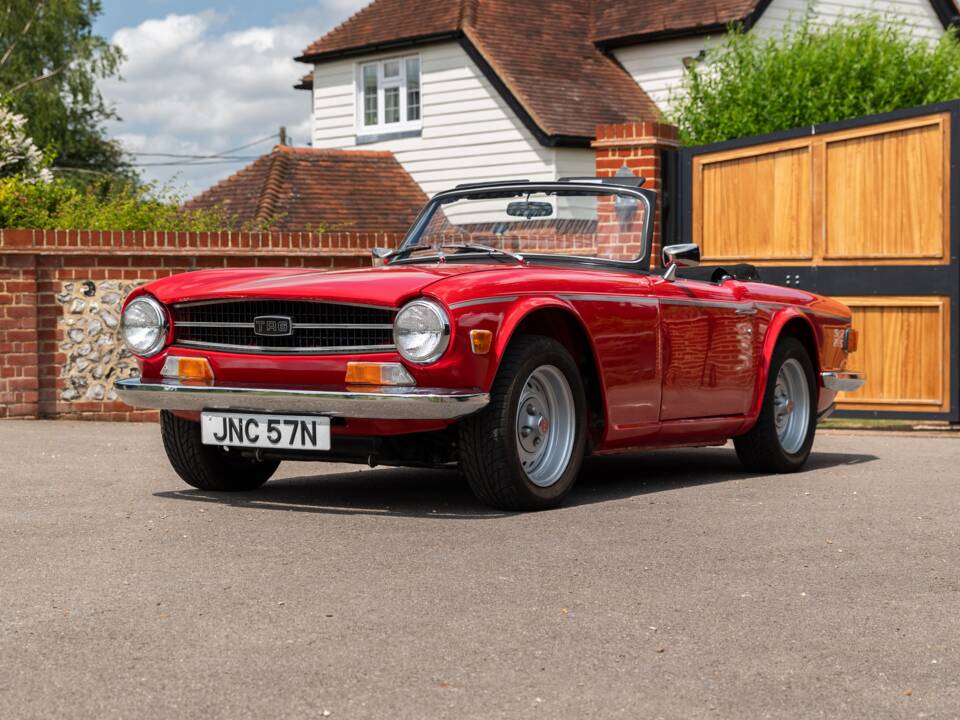 Immagine 17/50 di Triumph TR 6 (1975)