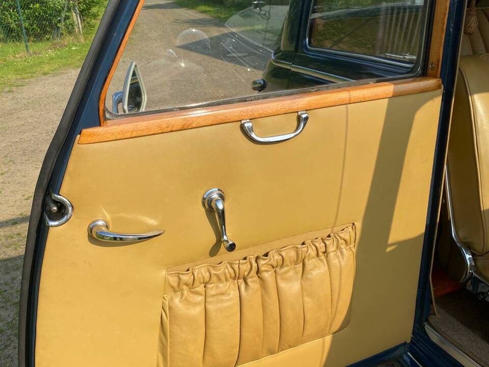 Image 20/28 of Mercedes-Benz 170 DS (1952)