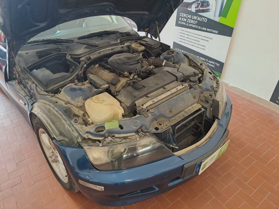 Immagine 13/22 di BMW Z3 1.9i (1999)