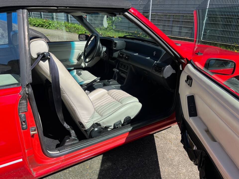 Image 6/24 of Ford Mustang LX "Summer Edition" (1992)