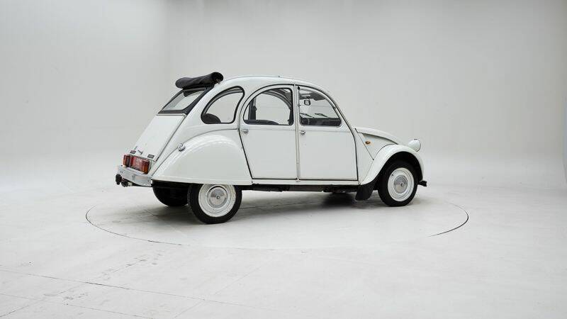 Afbeelding 2/15 van Citroën 2 CV 6 Club (1983)