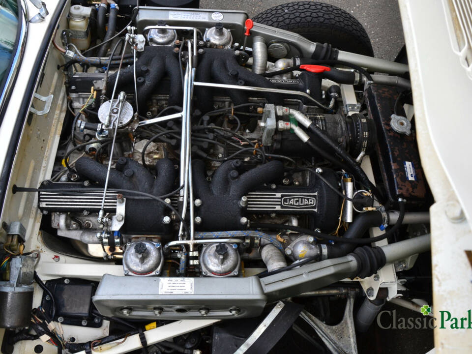 Imagen 44/50 de Jaguar E-Type V12 (2+2) (1971)