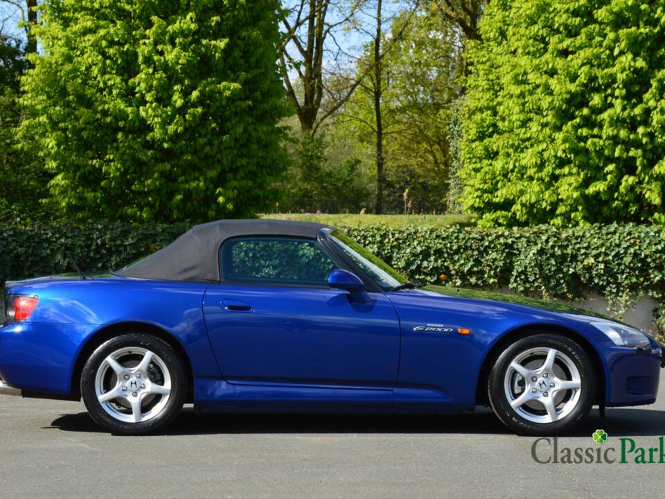 Bild 22/50 von Honda S 2000 (2000)