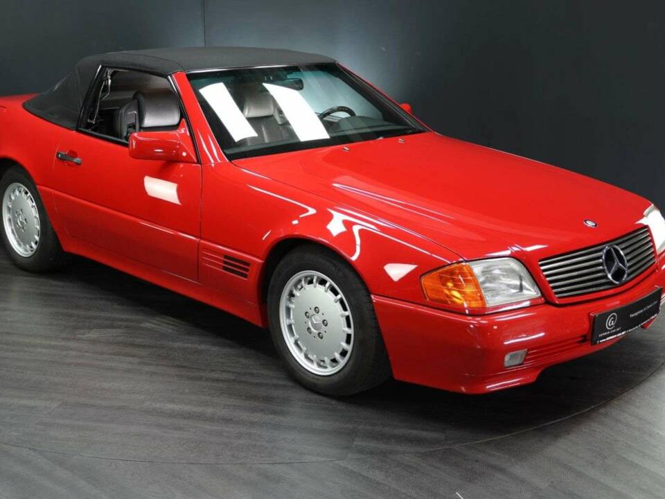 Imagen 8/30 de Mercedes-Benz 300 SL-24 (1991)