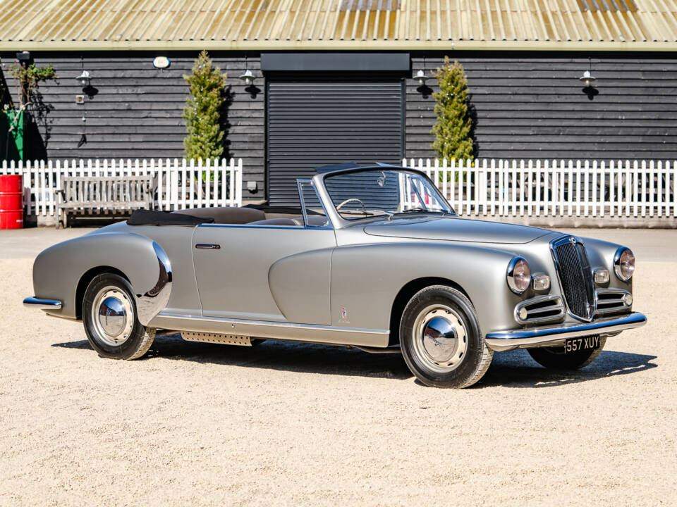 Image 2/37 of Lancia Aurelia B50 (1951)