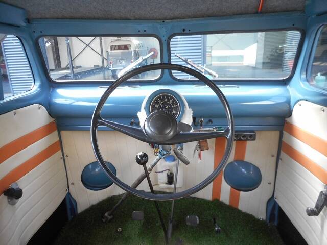 Image 14/20 of Volkswagen T2b Kombi (1973)