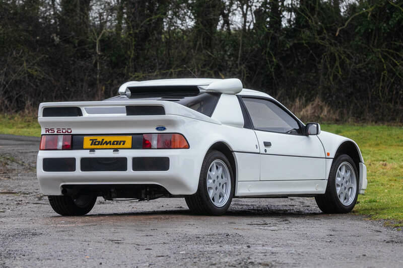 Image 4/50 of Ford RS200 (1986)