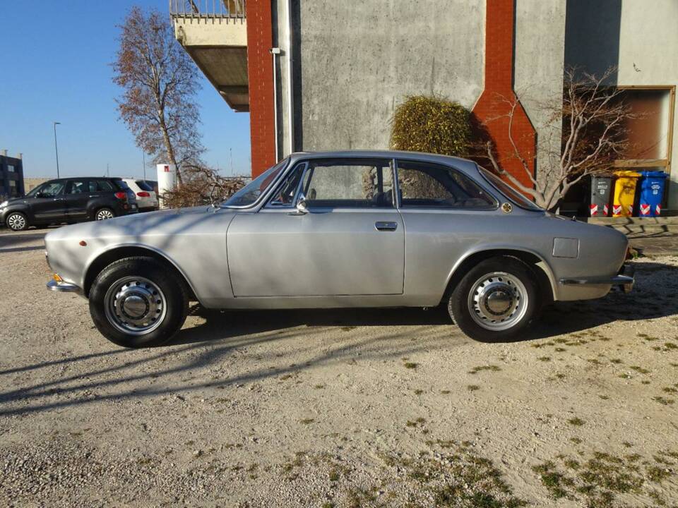 Bild 5/50 von Alfa Romeo 1750 GT Veloce (1971)