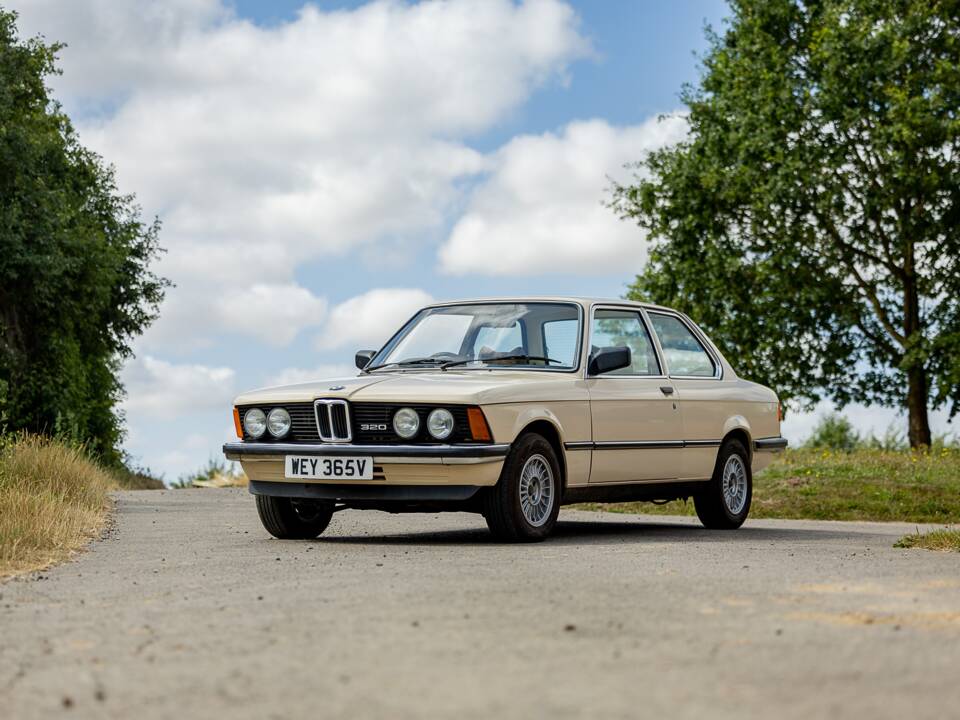 Image 25/48 of BMW 320/6 (1980)