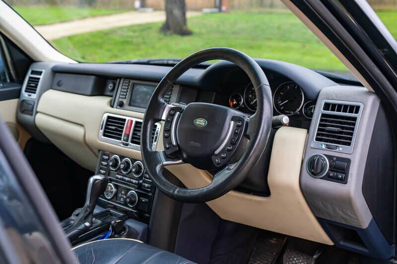 Immagine 50/50 di Land Rover Range Rover Vogue V8 (2002)