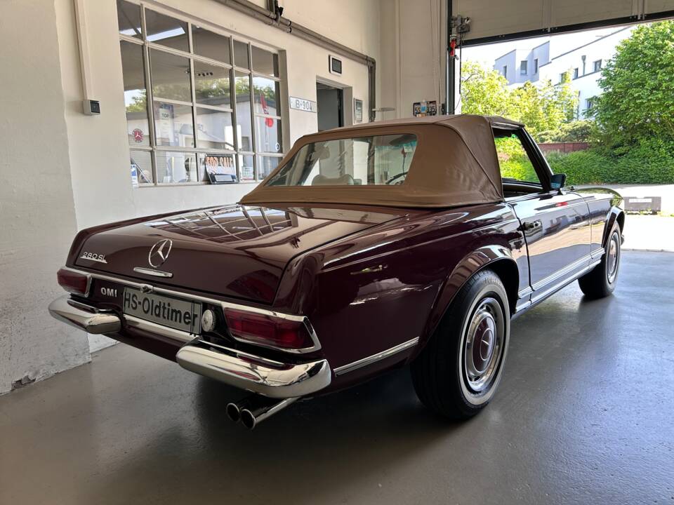 Image 8/40 de Mercedes-Benz 280 SL (1968)