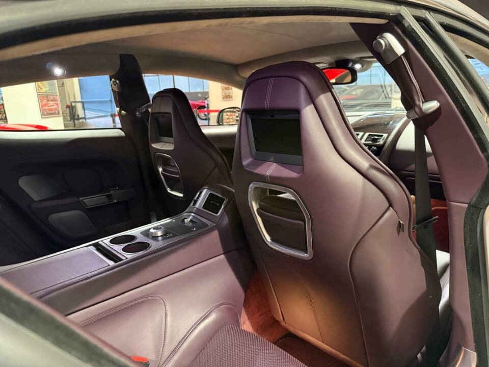 Immagine 35/42 di Aston Martin Rapide (2011)