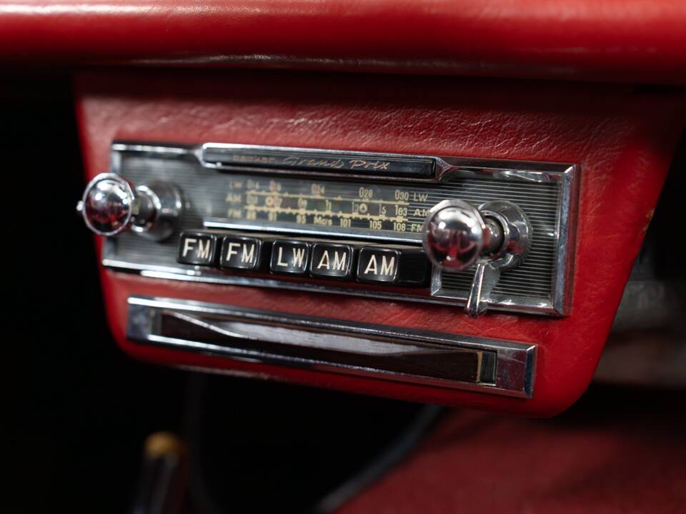 Image 41/47 of Mercedes-Benz 300 SL Roadster (1963)