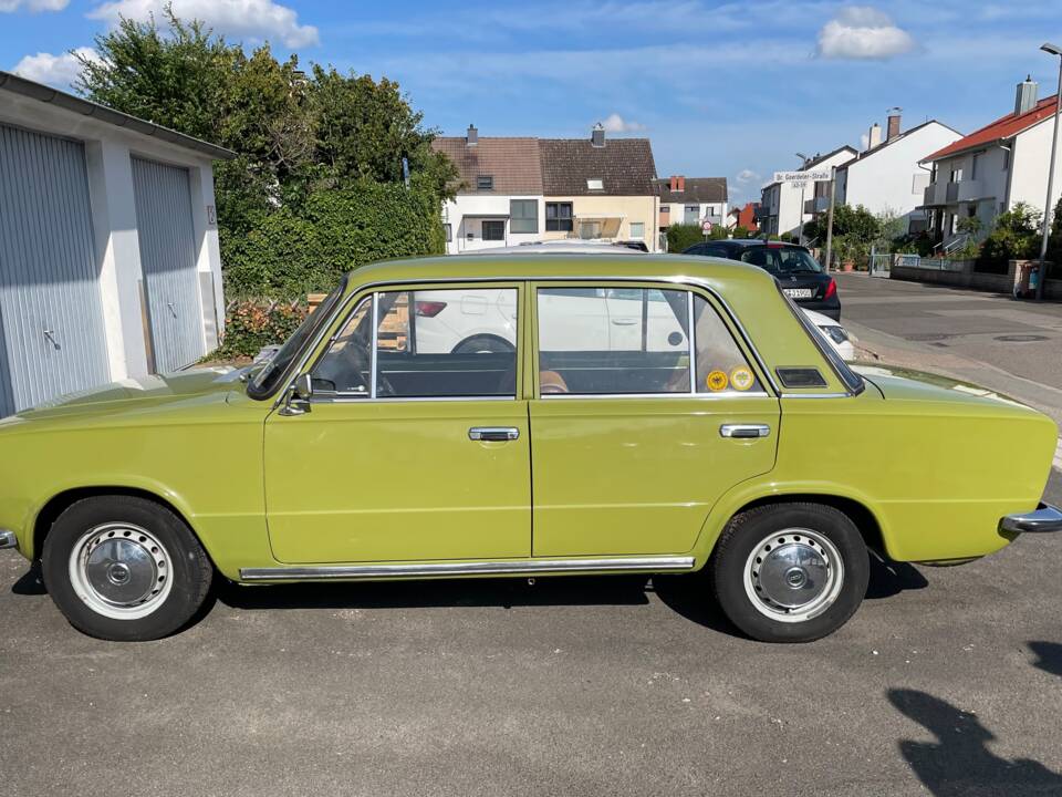 Image 6/20 of FIAT 124 Speciale (1974)