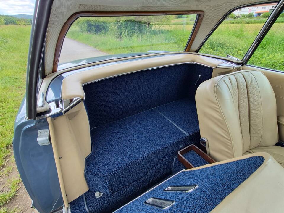 Bild 12/16 von Mercedes-Benz 280 SL (1970)