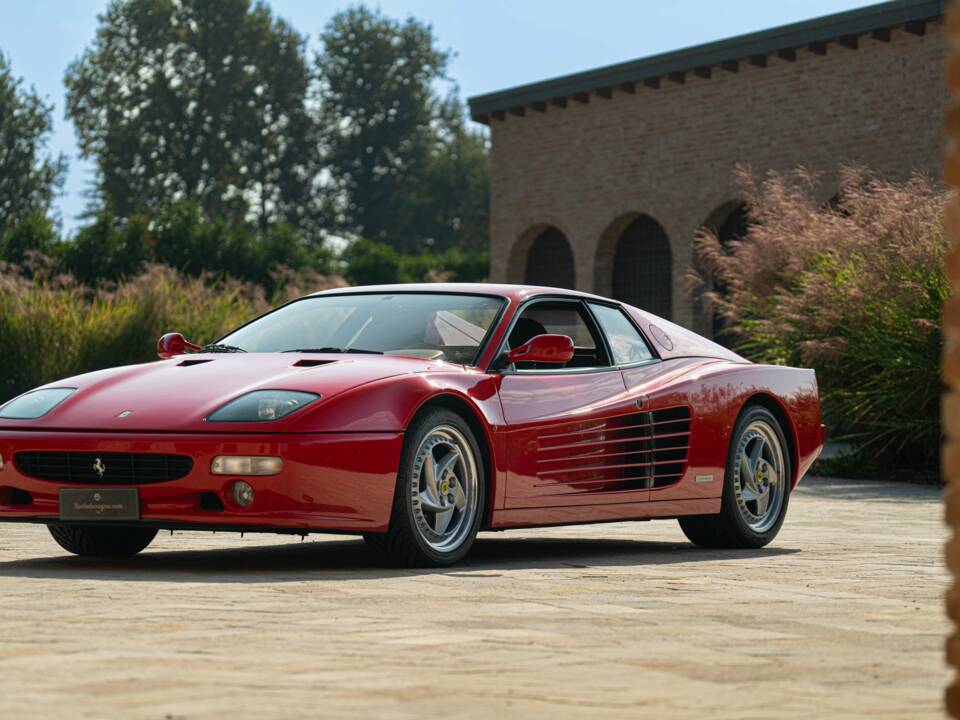 Image 16/50 of Ferrari 512 M (1996)