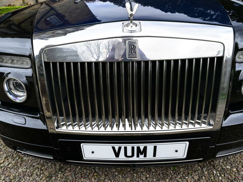 Immagine 27/50 di Rolls-Royce Phantom Coupé (2010)
