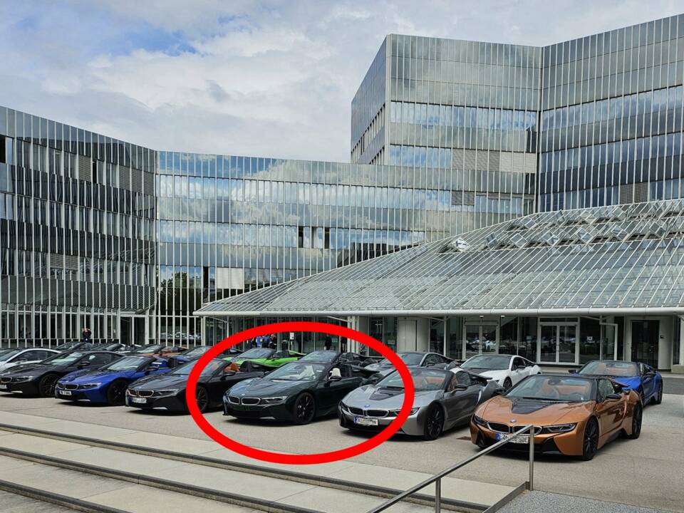 Image 16/18 of BMW i8 Roadster "The Last 18" (2020)