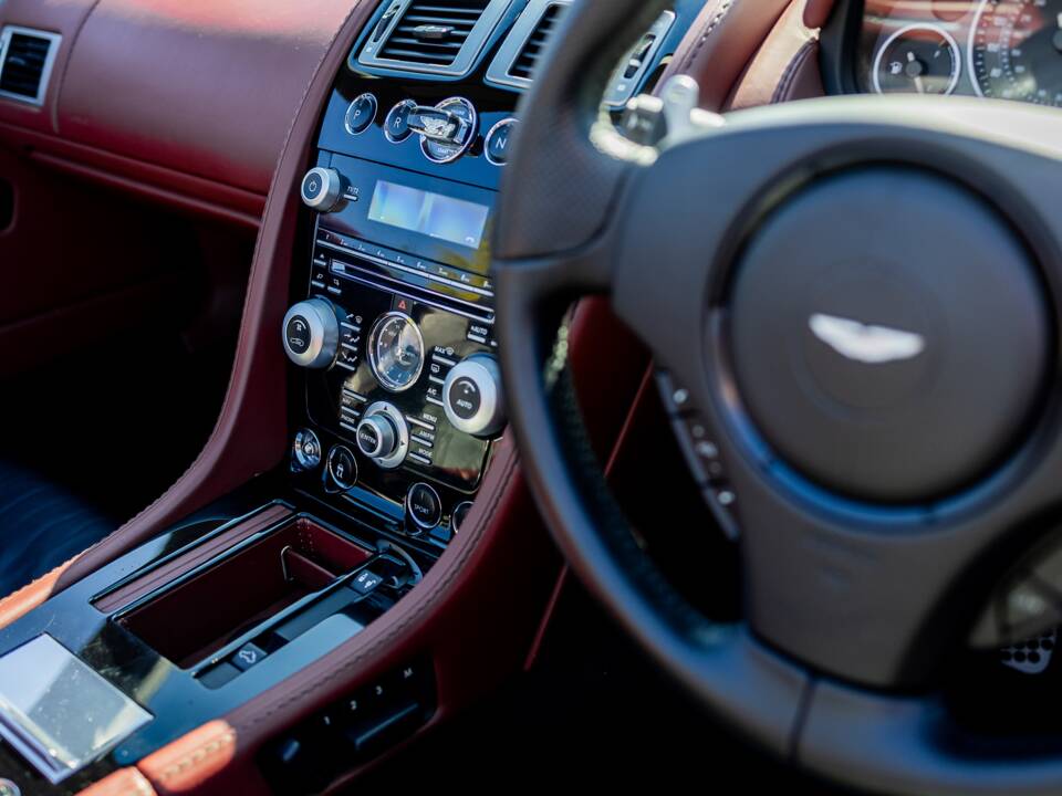 Afbeelding 41/50 van Aston Martin DBS Volante (2011)