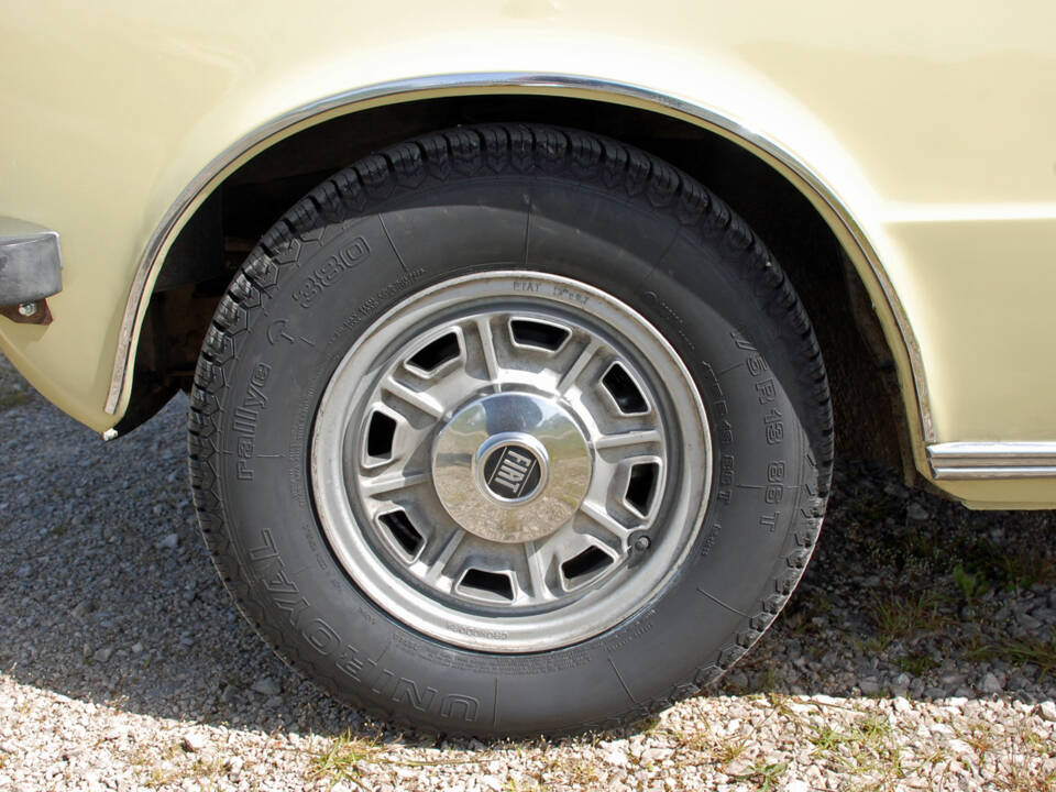 Image 4/52 de FIAT 125 S &#x2F; Speciale (1971)