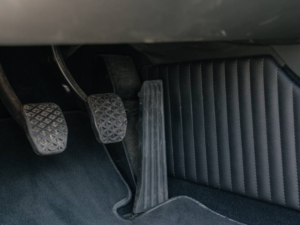 Image 128/185 of BMW Z8 (2001)