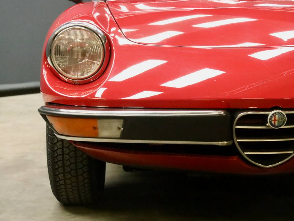 Afbeelding 29/50 van Alfa Romeo Spider Veloce 2000 (1982)
