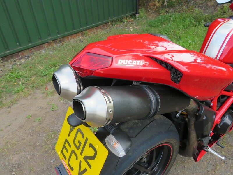 Immagine 44/46 di Ducati DUMMY (2012)