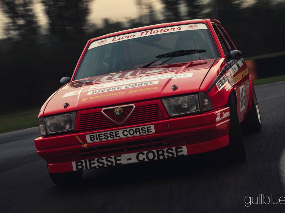 Afbeelding 5/52 van Alfa Romeo 75  2.5 V6 (1986)