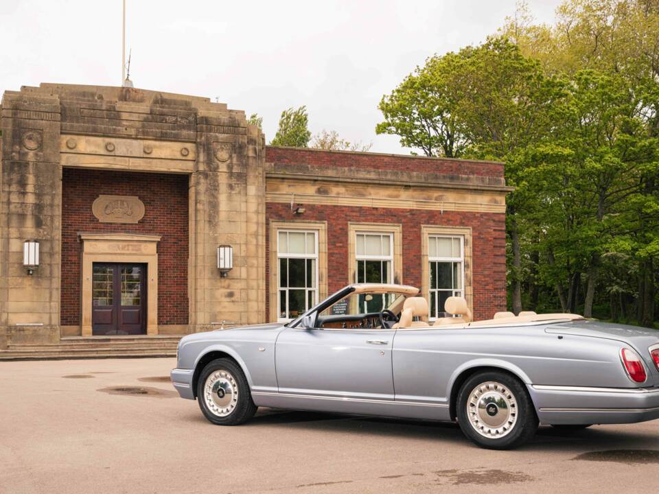 Immagine 11/38 di Rolls-Royce Corniche V (2001)