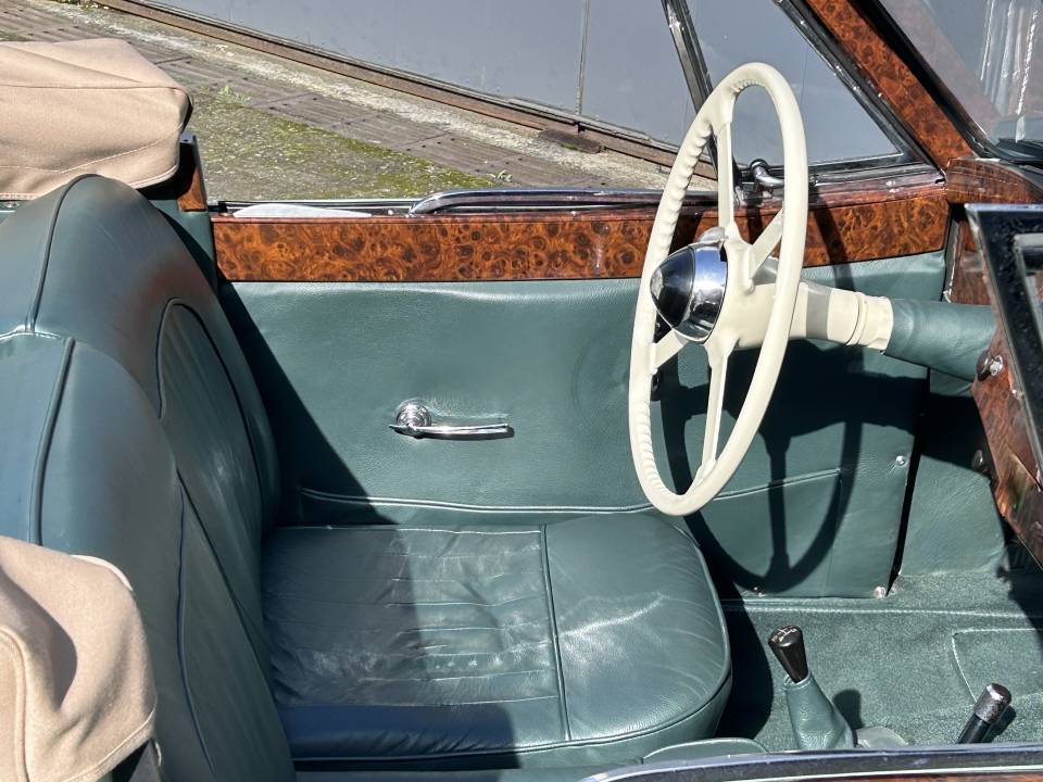 Imagen 27/30 de Jaguar XK 120 DHC (1953)