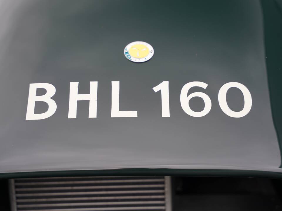 Image 26/50 of Lister Knobbly (1959)