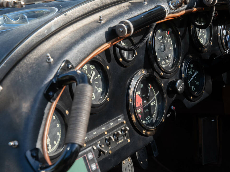 Image 42/43 of Bentley Speed Eight (1949)