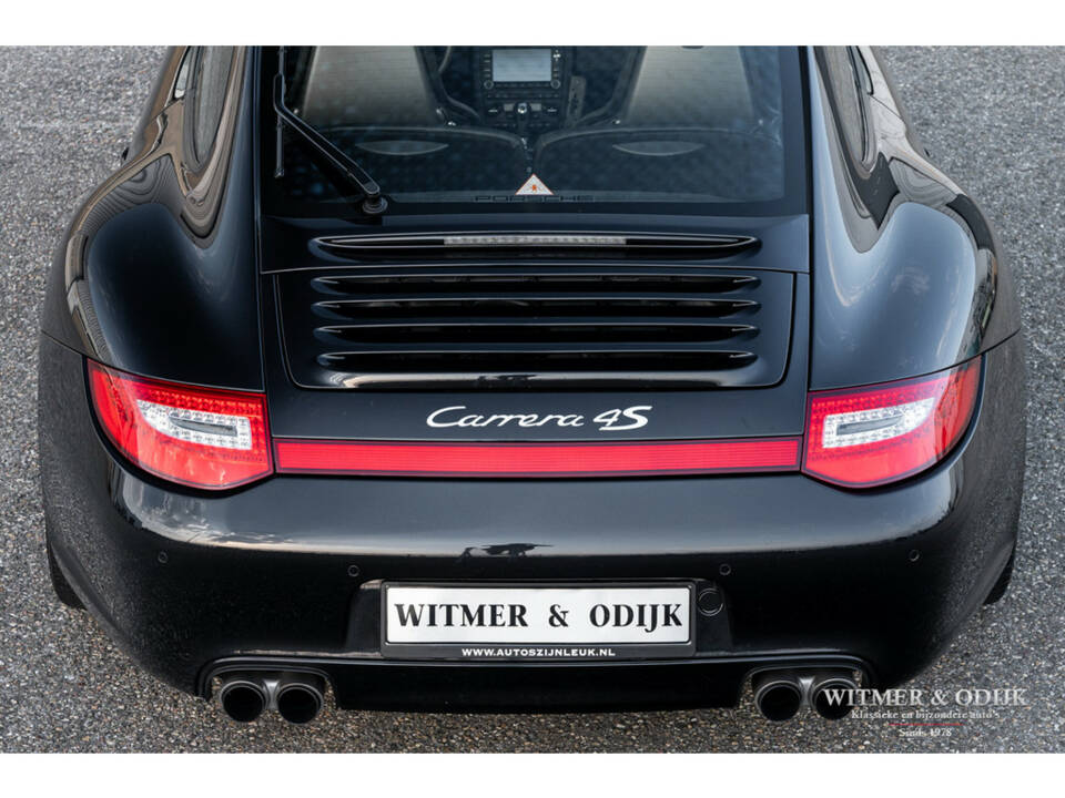 Image 24/32 de Porsche 911 Carrera 4S (2009)