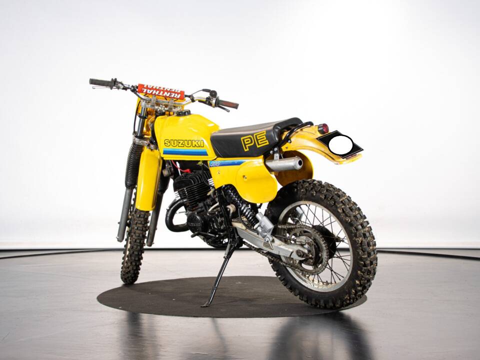 Immagine 7/9 di Suzuki GN 400 (1980)