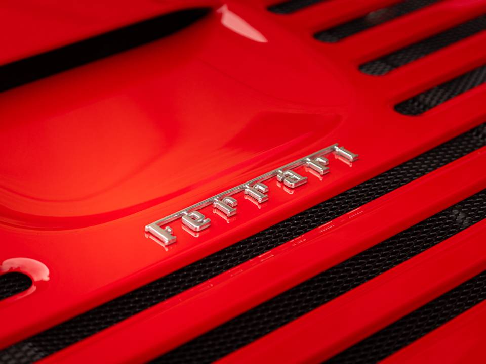 Image 15/42 de Ferrari F 355 Berlinetta (1996)