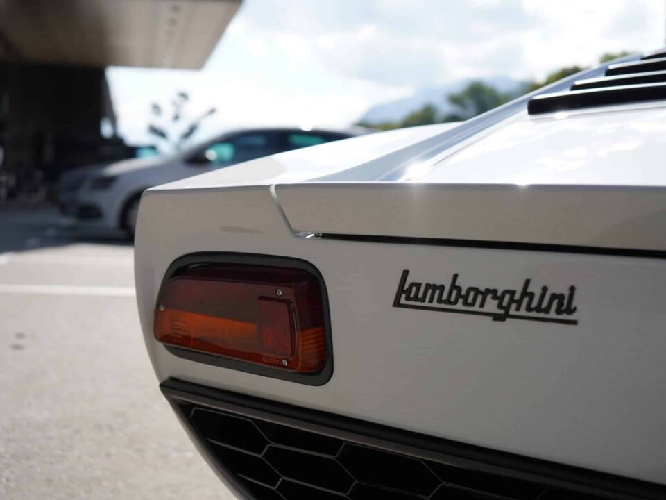 Afbeelding 35/74 van Lamborghini Miura P 400 (1968)