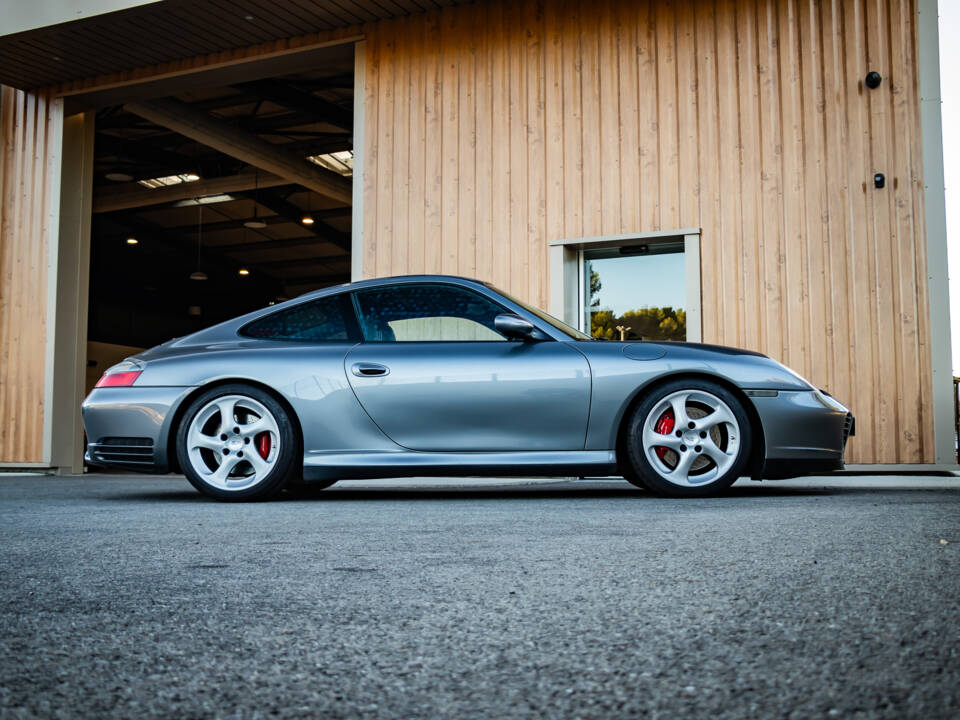 Afbeelding 30/50 van Porsche 911 Carrera 4S (2004)