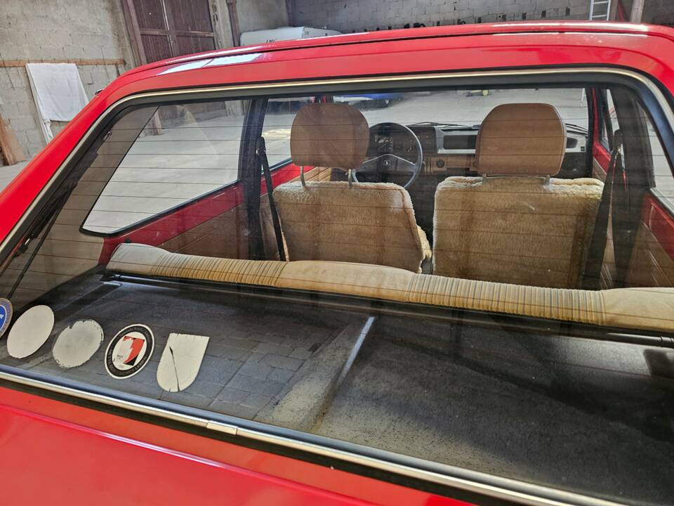 Image 11/12 of Volkswagen Polo I 0.9 (1981)