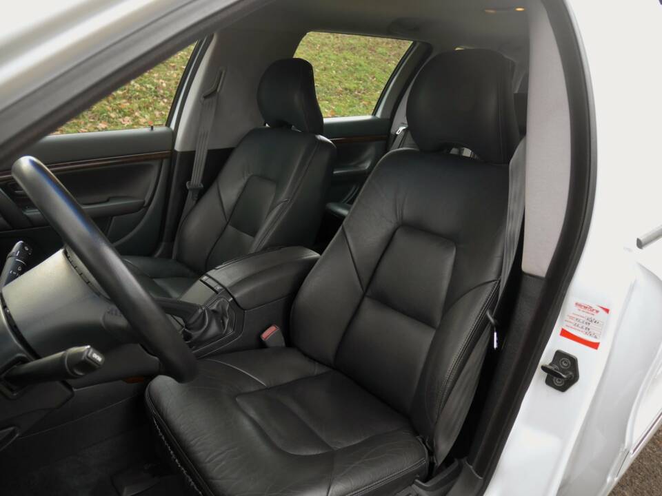 Image 27/32 of Volvo S80 2.9 Nilsson (2004)