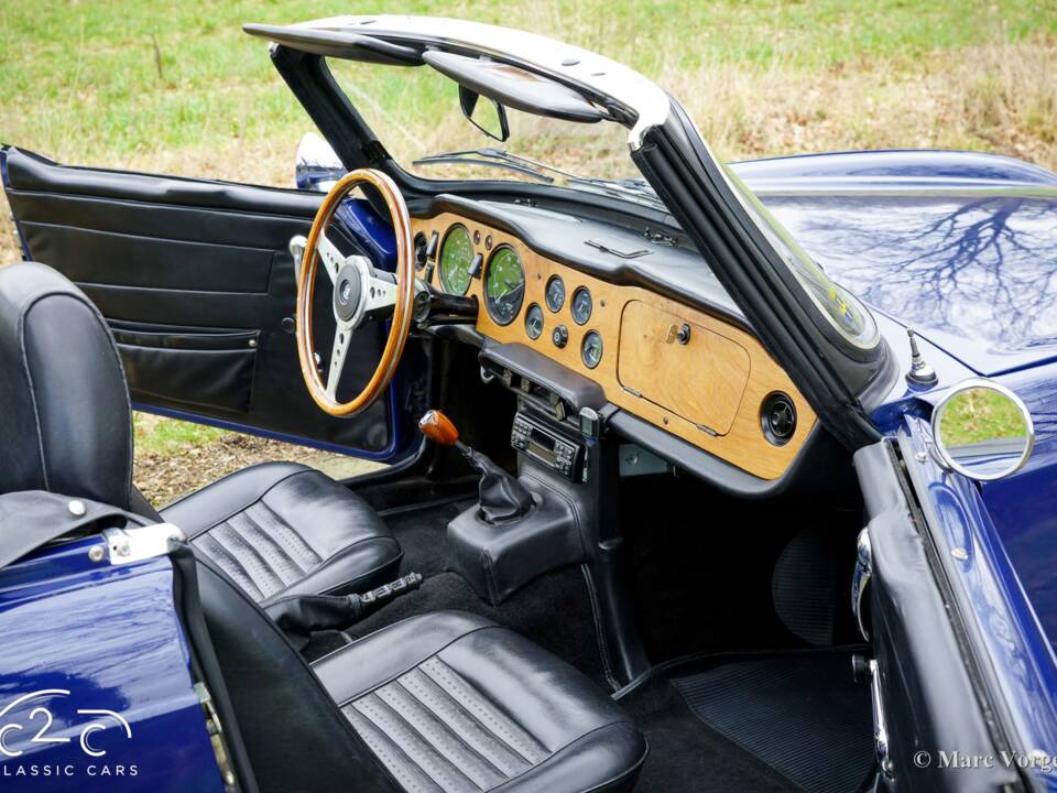 Afbeelding 8/35 van Triumph TR 6 (1971)