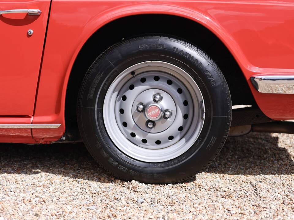 Image 26/50 de Triumph TR 6 (1973)