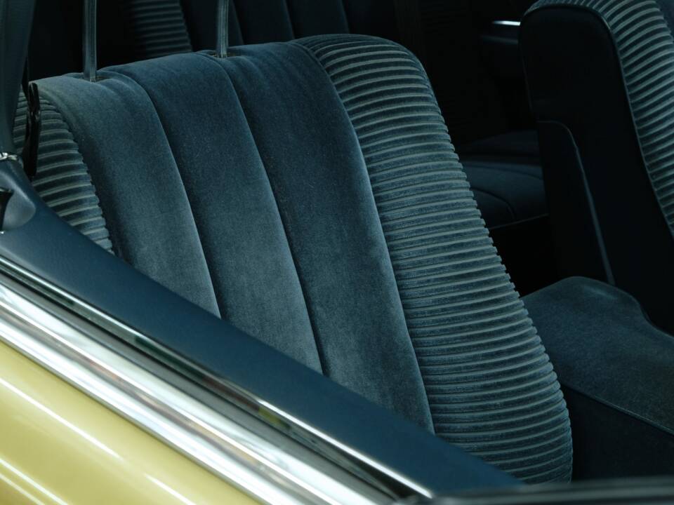 Image 29/76 of Mercedes-Benz 350 SEL (1977)