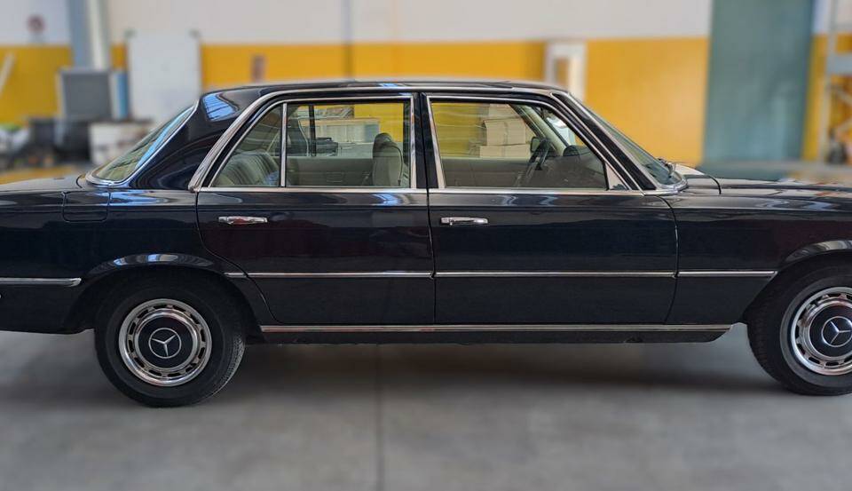 Bild 21/47 von Mercedes-Benz 280 SE (1976)