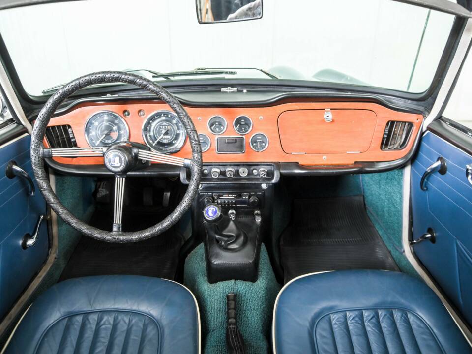 Afbeelding 6/50 van Triumph TR 4A (1967)