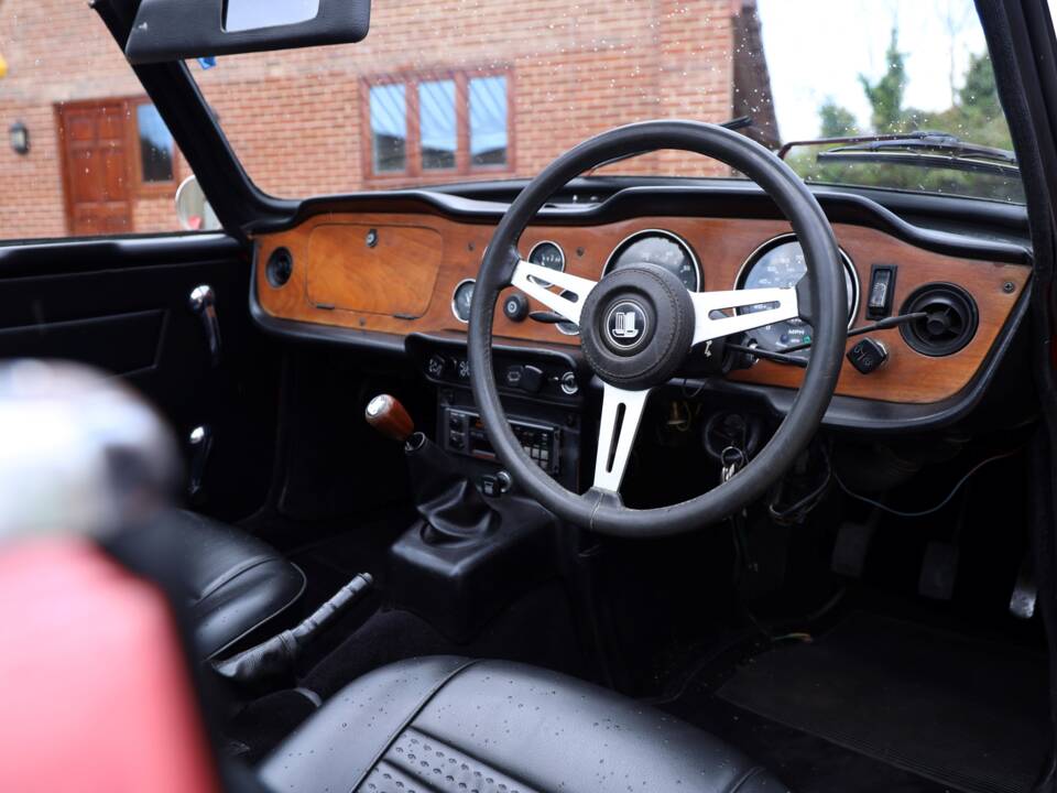 Image 4/50 de Triumph TR 6 (1973)