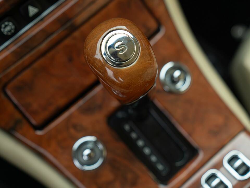 Image 27/40 of Bentley Arnage Green Label (1999)